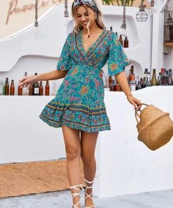 CUPSHE Gertie Elastic Waist V-Neck Boho A-Shape Dress