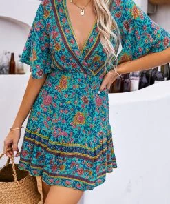 CUPSHE Gertie Elastic Waist V-Neck Boho A-Shape Dress