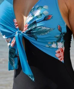 CUPSHE One Pieces Halter Classic-Standard Coverage Cutout One Piece