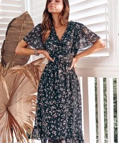 CUPSHE Diza V-neck Ruffle Ditsy A-shape Dress Dresses