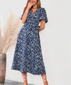 CUPSHE Dresses Gracie V-neck Tie Waist Lace Up A-Shape Dress