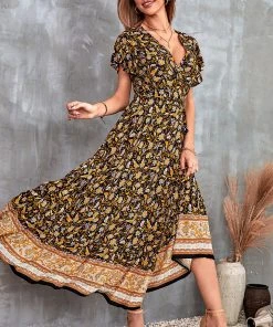 CUPSHE Dresses Arlette V-neck Short Sleeve Paisley A-shape Dress