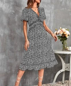 CUPSHE Diza V-neck Short Sleeve Ruffle A-shape Dress