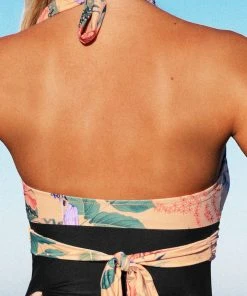 CUPSHE One Pieces Melissa Floral Halter Back Tie One Piece Swimsuit