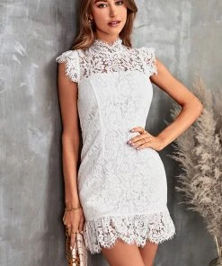 CUPSHE Claire Short Length Lace Trims Dress