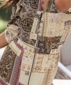 CUPSHE Baylee V-neck Raglan Sleeve Fitted Waisted Dress Dresses