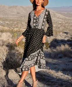 CUPSHE Dresses Palmer V-neck Dolman Sleeve Maxi Dress