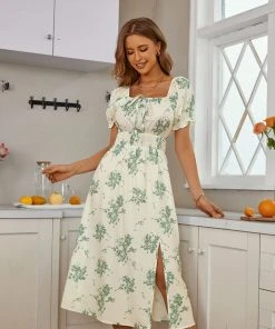 CUPSHE Delina Missy Floral Bubble Sleeve A-Shape Dress