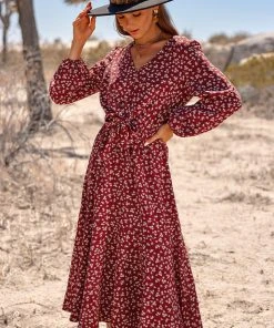 CUPSHE Dresses Charleigh V-neck Ditsy Lace Up A-shape Dress