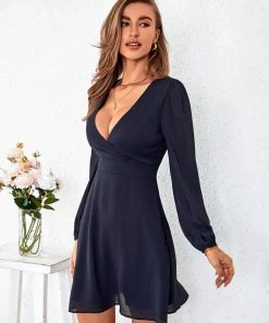 CUPSHE Aubree V-neck Long Puff Sleeve A-Shape Dress