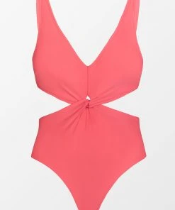 CUPSHE One Pieces Paluma Twist Front Cutout One Piece Swimsuit