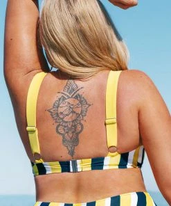 CUPSHE Michelle Striped Plus Size Bikini Top