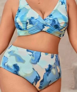 CUPSHE Wild Ronarce Adjustable Straps Tummy Control Plus Size Bikini Set
