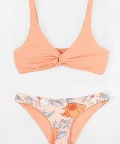 CUPSHE Bikinis Romantic Flower Twist-Front Bralette And Hipster Bikini Set