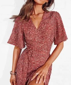 CUPSHE Luciana V-neck Dot Pattern Short Sleeve Dress Dresses