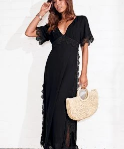 CUPSHE Annabelle Plunge Lace Trims Short Sleeve Dress