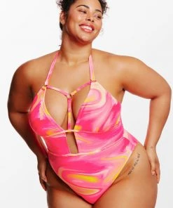 CUPSHE Swirlfriend Strappy Halter Plus Size One Piece Swimsuit