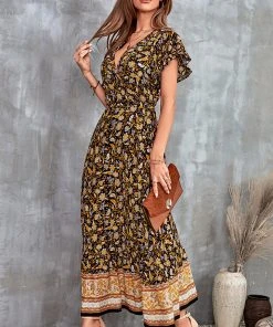 CUPSHE Dresses Arlette V-neck Short Sleeve Paisley A-shape Dress