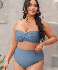 CUPSHE Wild Ronarce Molded Twist Front Plus Size Bikini Top