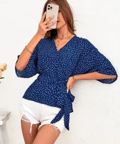 CUPSHE Chrystal V-neck Polka Dot Tie Top