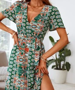 CUPSHE Kora V-neck Short Sleeve Lace Up Dress Dresses