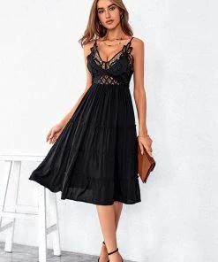 CUPSHE Demetria V-neck Cut Out Slip Dress