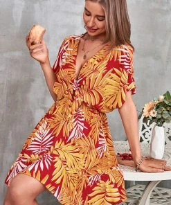 CUPSHE Dresses Maiya Leafy Tie Front Dress