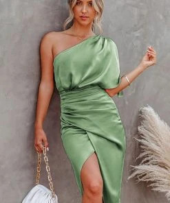 CUPSHE Dresses Ramla Sheath One-shoulder Light Green Dress