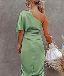 CUPSHE Dresses Ramla Sheath One-shoulder Light Green Dress