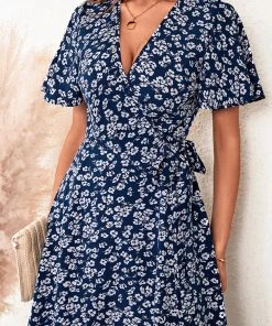 CUPSHE Dresses Gracie V-neck Tie Waist Lace Up A-Shape Dress