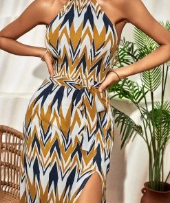 CUPSHE Dresses Zula Thin Straps Zipper Halter Neck Shift Dress