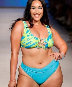 CUPSHE Art Walk Animal Strappy Front Bralette Plus Size Bikini Top