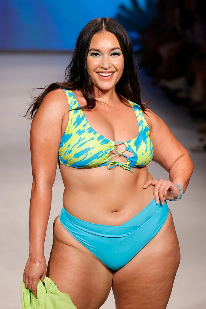 CUPSHE Art Walk Animal Strappy Front Bralette Plus Size Bikini Top