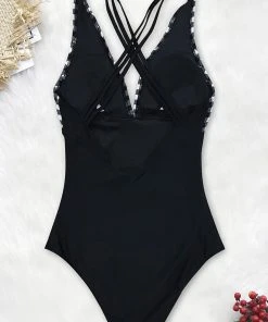CUPSHE One Pieces Black And White Gingham Ruched Tummy Control One Piece Swimsuit