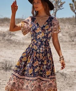 CUPSHE Wendy Dolman Sleeve V-neck A-shape Dress Dresses