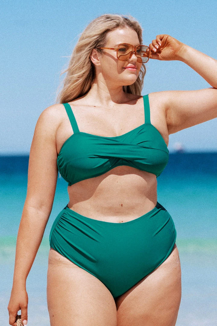 CUPSHE Emerald Crisscross Plus Size Bikini & High Waist Bottom Set