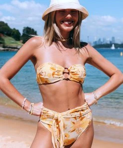 CUPSHE Swimwear UP TO 70% OFF Cassie Floral O-ring Halter Bikini