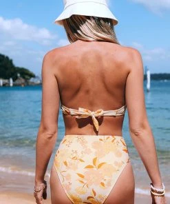 CUPSHE Swimwear UP TO 70% OFF Cassie Floral O-ring Halter Bikini