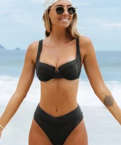 CUPSHE Bikinis Destinee Black Sweetheart Back Hook Bikini Top