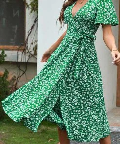 CUPSHE Dresses Neve V-neck Bell Sleeve Tie Waist A-Shape Dress