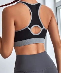 CUPSHE Accs & Clothing Creekside U-neck Front Zipper Cut Out Sports Bra