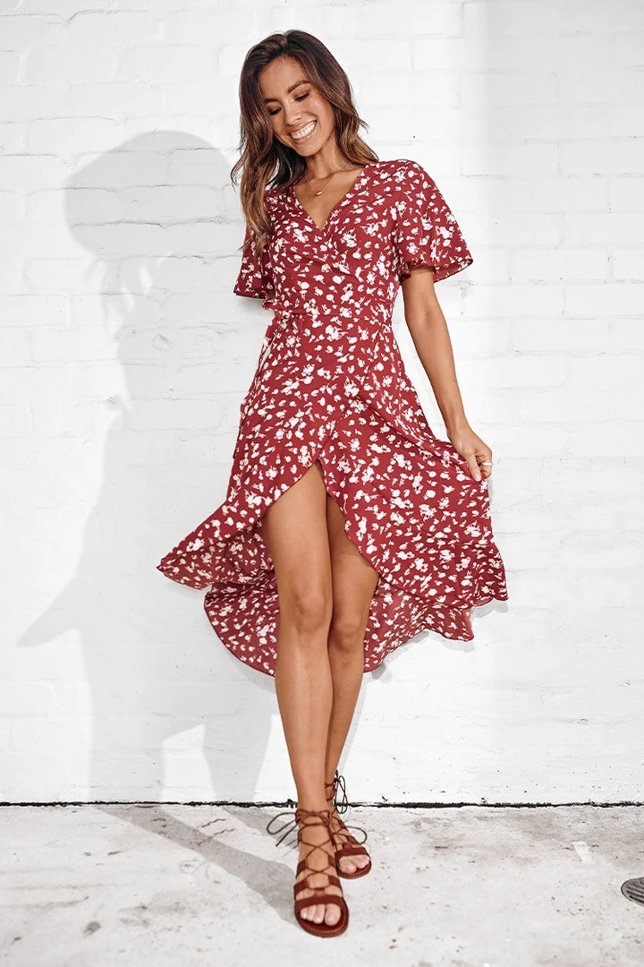 CUPSHE Luciana V-neck Bell Sleeve Mid Length Dress