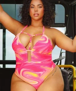 CUPSHE Swirlfriend Strappy Halter Plus Size One Piece Swimsuit