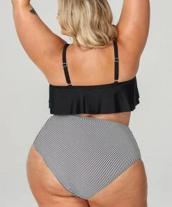 CUPSHE Ruffle Plus Size Bikini With High Waisted Bottom