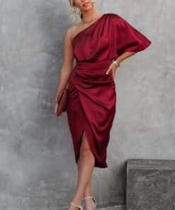 CUPSHE Ramla Burgundy Sheath One-shoulder Dress